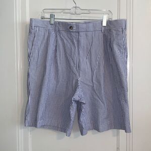 Nwot Berle blue & white seersucker shorts